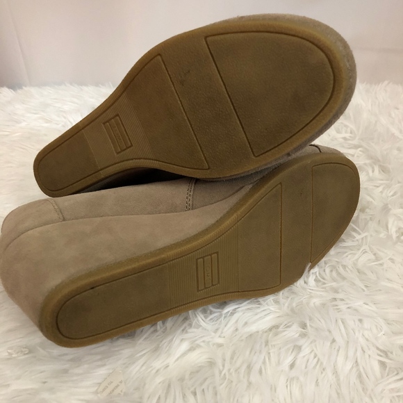 TOMS Desert Wedge Ankle/Bootie.  Tan.  Size 9.5 - Picture 8 of 8